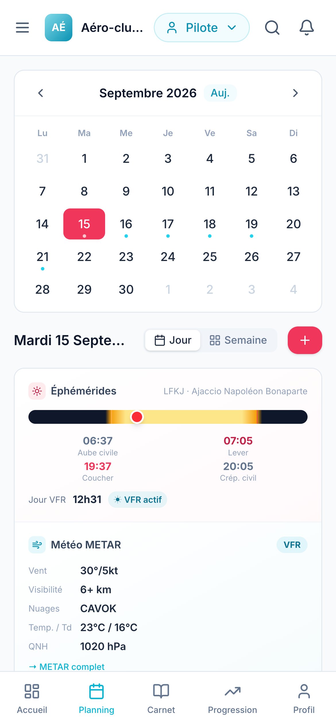 Planning sur téléphone : calendrier du mois, éphémérides et météo du jour.